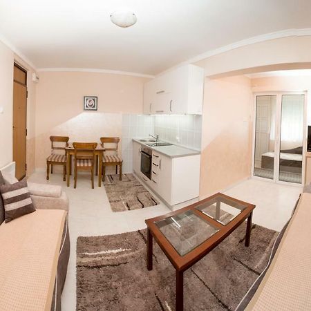 Апартаменты Valentina Apartman Петровац Экстерьер фото
